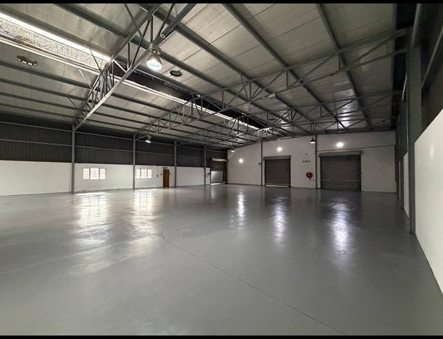 1,341M² WAREHOUSE TO LET IN HALFWAY HOUSE